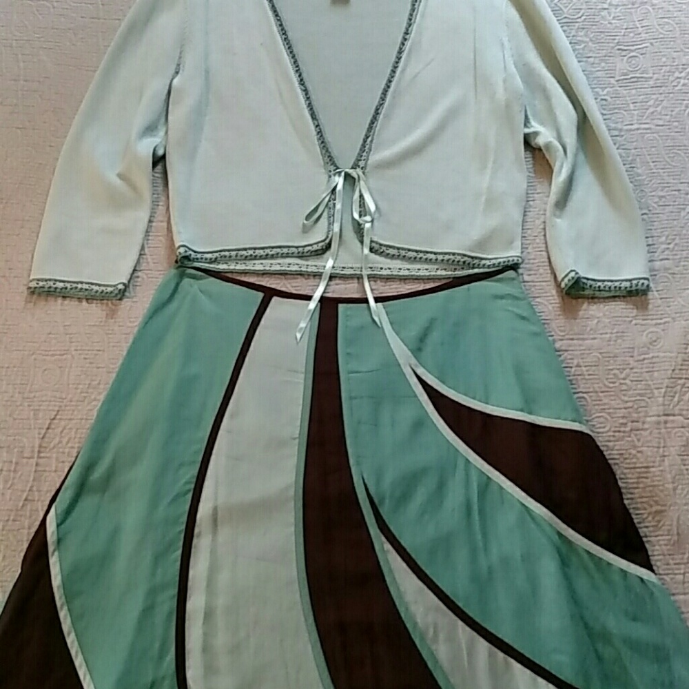 Nine West skirt size 8 and matching sweater size L